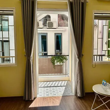 Bhome Hoang Hoa Tham Balcony